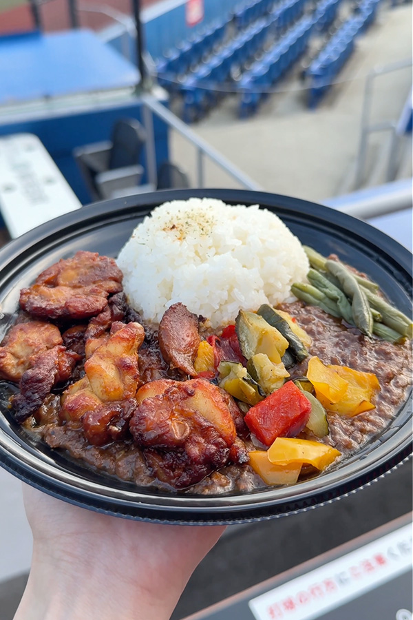 鶏肉と野菜がごろっと！食べ応え抜群カレー
